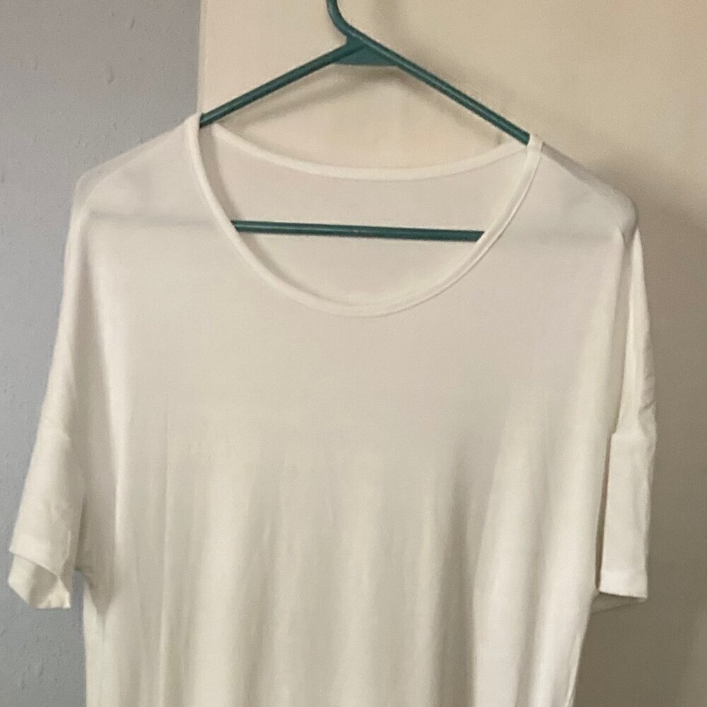 White shirt sleeve t-shirt dress maxi